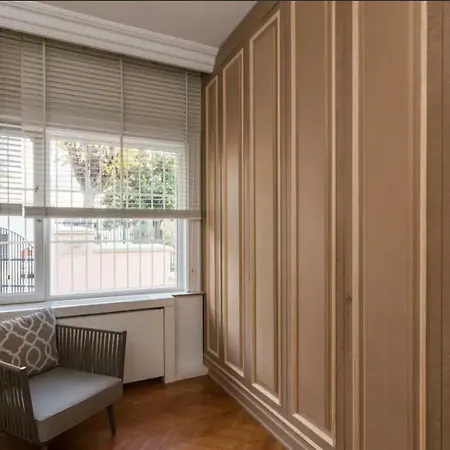 Designer Flat With Gorgeous Sea View In Central Apartment *